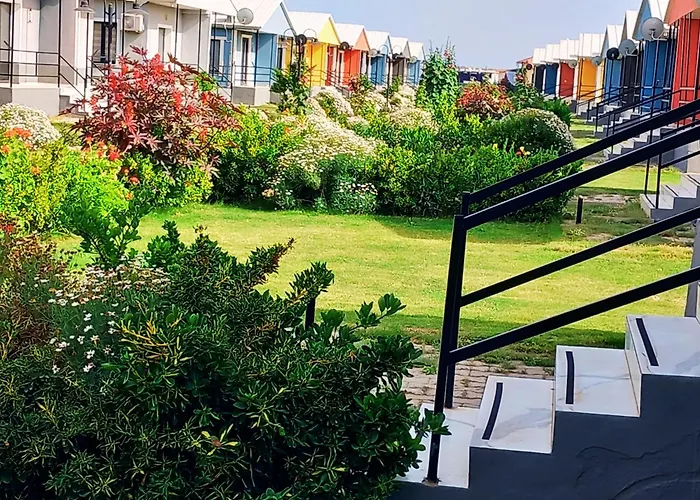 Happy Life Aparthotel Ürkmez